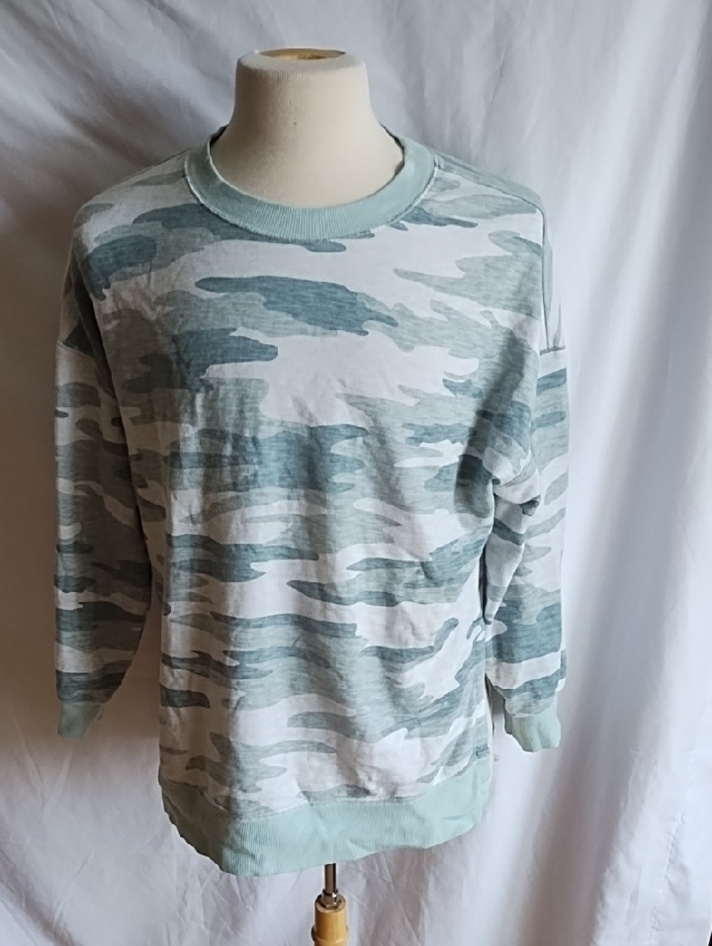 Old Navy Light Green & White Camo Crewneck Sweatshirt